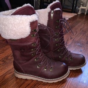 ROYAL CANADIAN BURGUNDY BOOTS 6.5